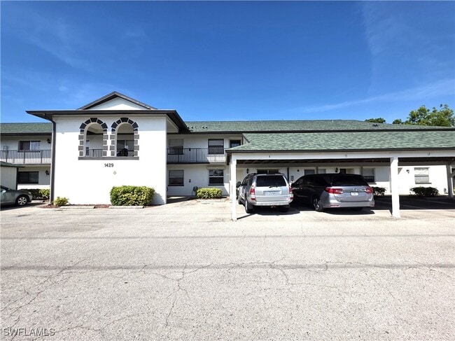 Foto del edificio - 1429 Cape Coral Pkwy W