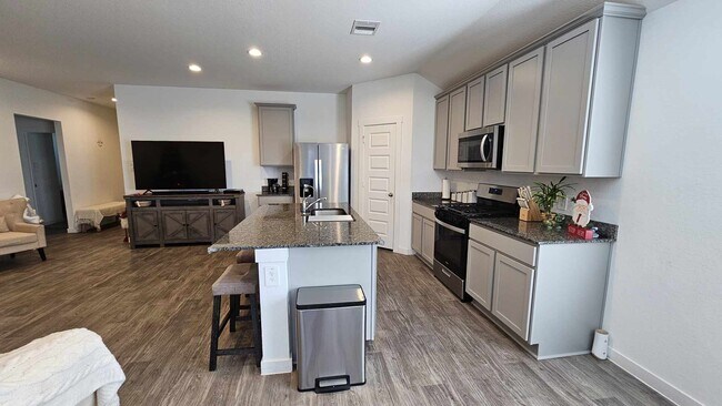 Building Photo - 31814 Whittis Hl Wy