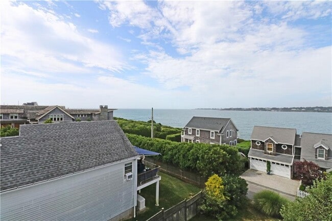 Building Photo - 249 Tuckerman Ave