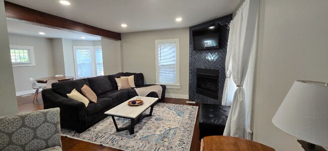 Foto del edificio - 307 S Walnut St
