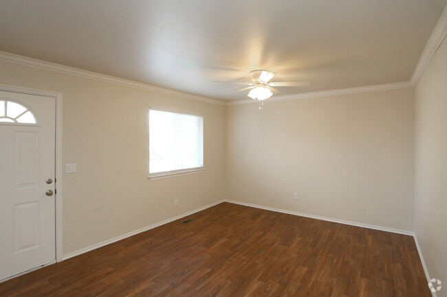 Living Room - Cottages at UCO