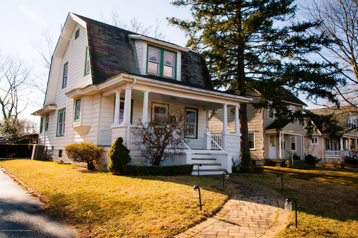 Primary Photo - 406 W Park Ave