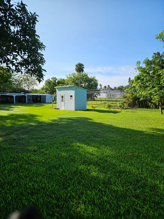 Wash house - 4150 SE 37th Way