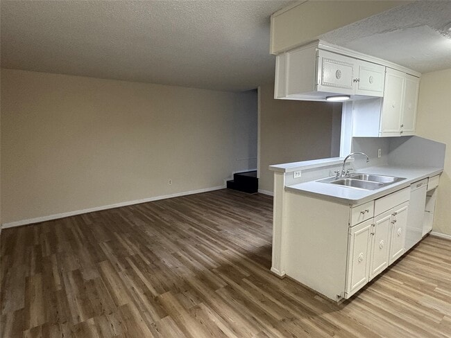 Foto del edificio - 101 E Hospital Dr