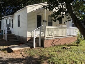 Building Photo - 430 Skyland Ave