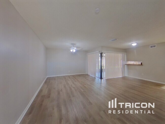 Foto del edificio - 4715 Grove Point Dr