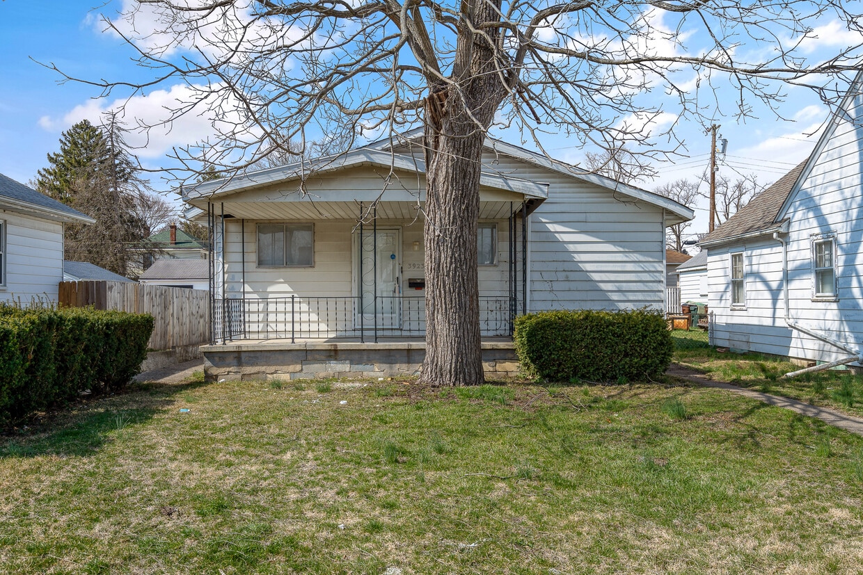 3923 Old Riverside Dr, Dayton, OH 45405 House Rental in Dayton, OH