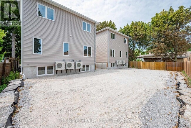 Building Photo - 399 Thornton Rd N