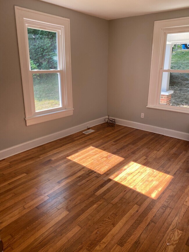 Foto del edificio - 5023 Logan St NW