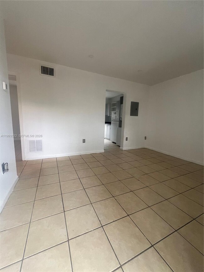 Building Photo - 3680 Oak Ave