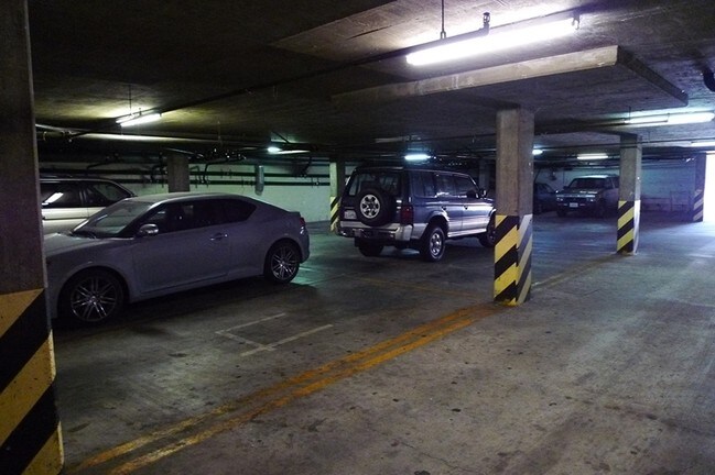 Subterranean Parking - 941 S Grand View St