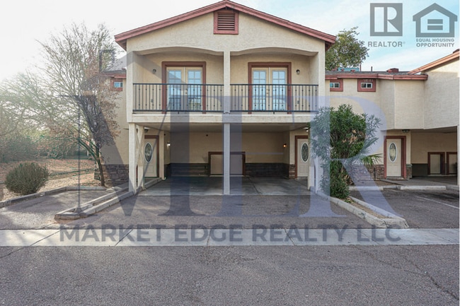 Photo - 3Bed/2.5Bath Townhouse at 24th St/Thomas! Move-In ready on 06/11/2026! -- NO HOA!