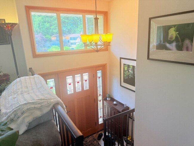 Building Photo - 4Bd/2Ba Mukilteo Home