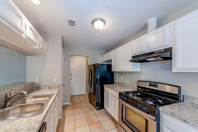 Foto del edificio - 12214 Flaxen Dr