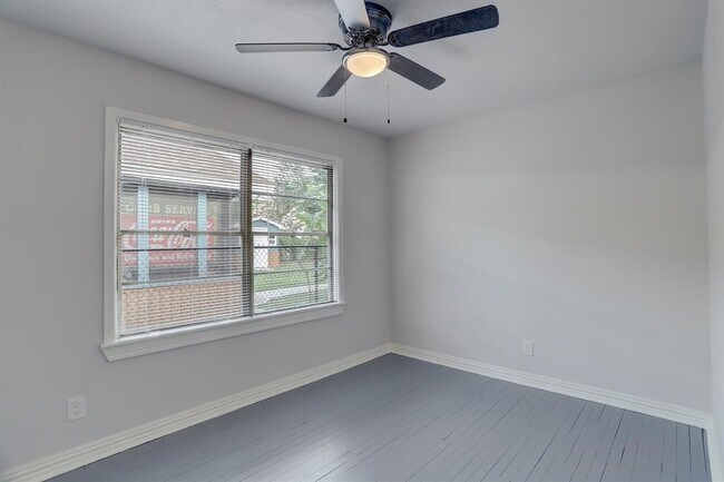 Foto del edificio - 1009 15th Ave N