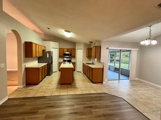 Foto del edificio - 4081 SW Rosser Blvd