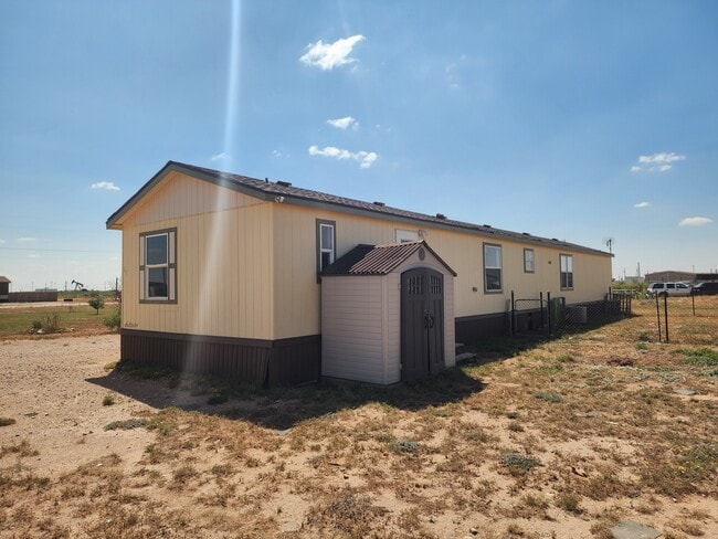 Foto del edificio - 7301 E County Road 62