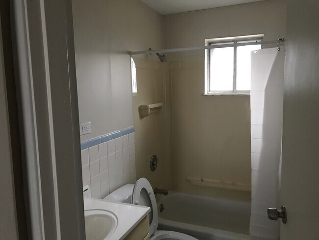 Foto del edificio - 2088 N Teralta Cir