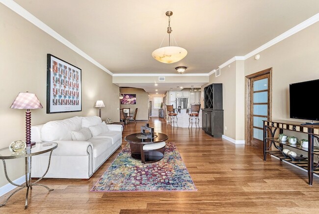 Foto del edificio - 2650 Lake Shore Dr