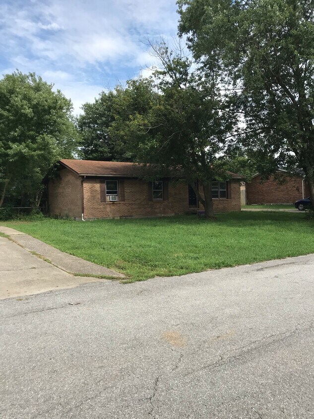 313 Center St, Lawrenceburg, KY 40342 House Rental in Lawrenceburg