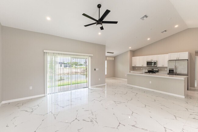 Foto del edificio - New Construction 4/2