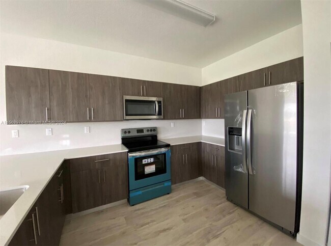 Cocina - 15600 SW 136th St
