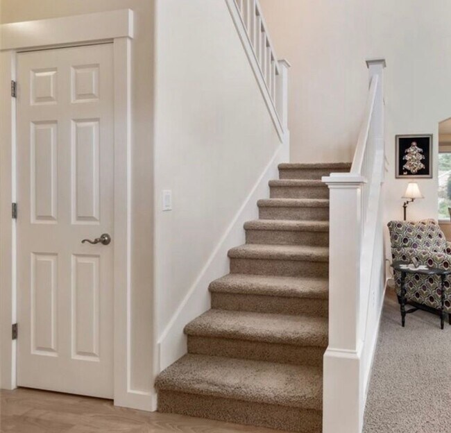 Foto del edificio - Beautiful 5 Bed/3Ba Single Family Home