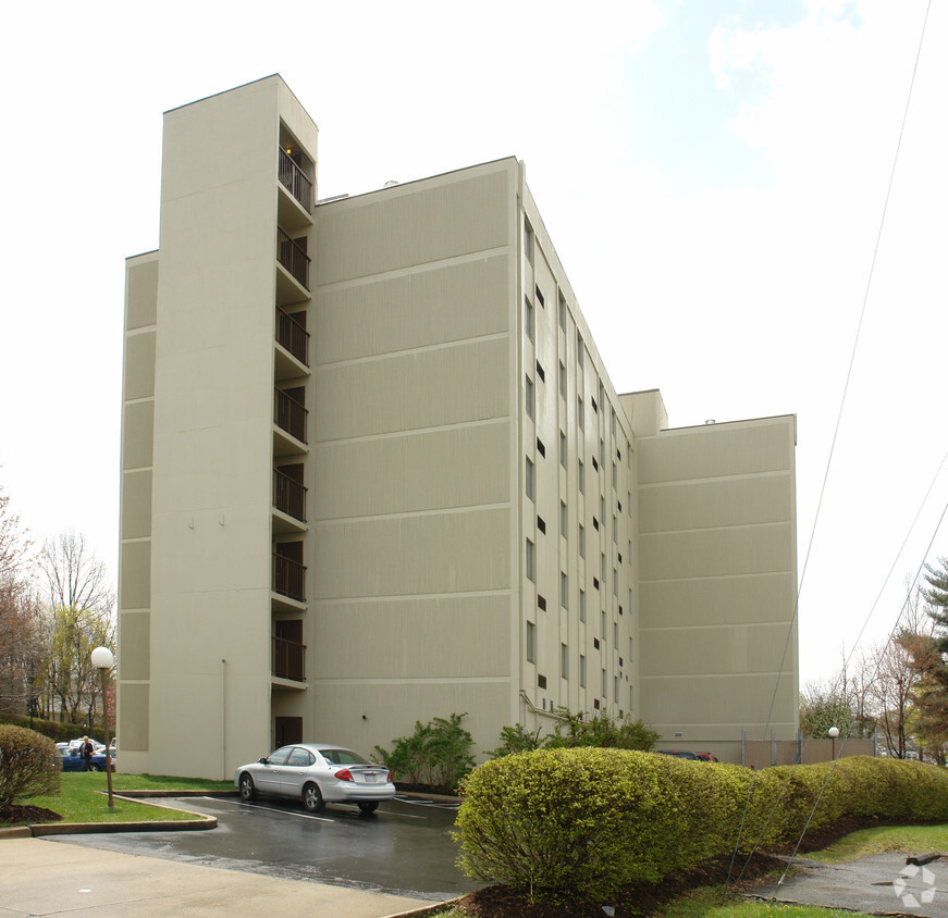 Building Photo - Manor House Apartments