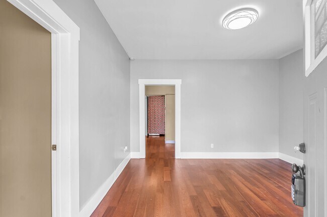 Building Photo - 308 Florida Ave