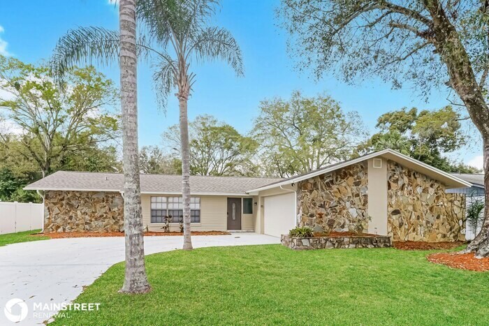 Primary Photo - 17604 Meadowbridge Dr, Lutz, FL 33549