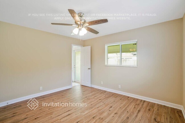 Foto del edificio - 35 Tam O Shanter Ln