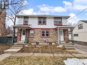 Building Photo - 136 Walnut St