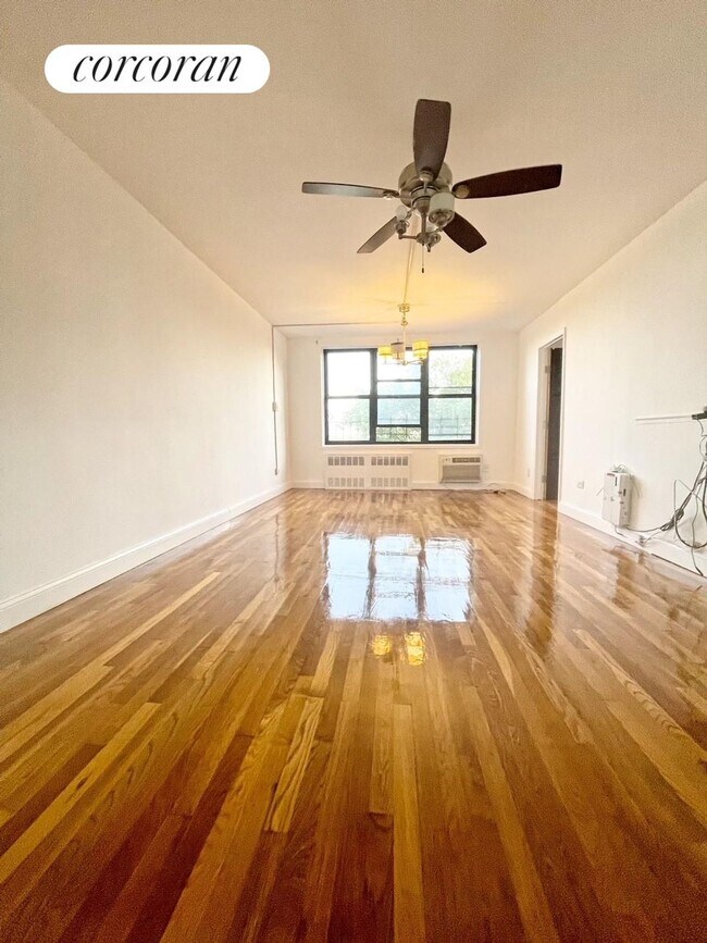 Foto del edificio - 1200 E 53rd St