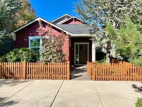 Building Photo - 21261 Bellflower Pl