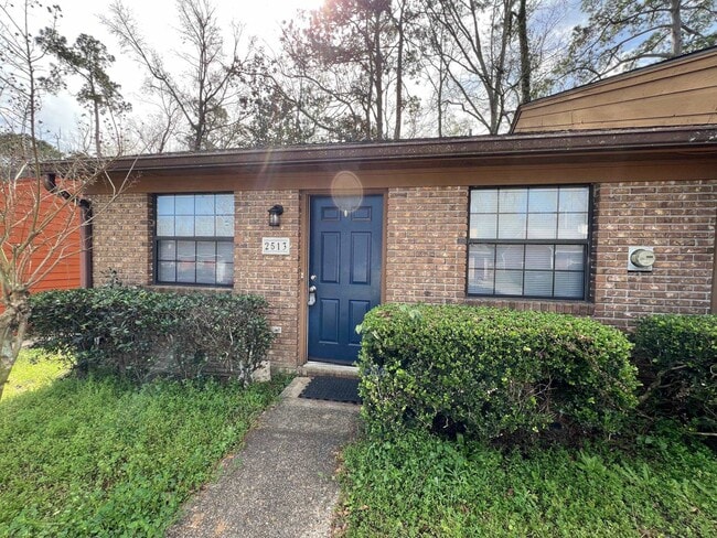 Building Photo - 2513 Mar Ct