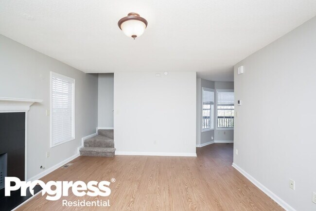 Building Photo - 7285 Hunters Ridge Dr