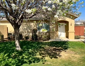 Building Photo - 712 Meadow Grove Ct