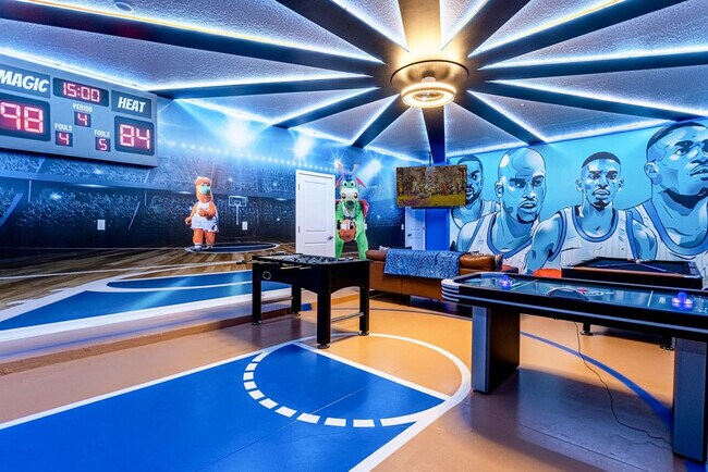 Foto del edificio - 2493 Rama Dr