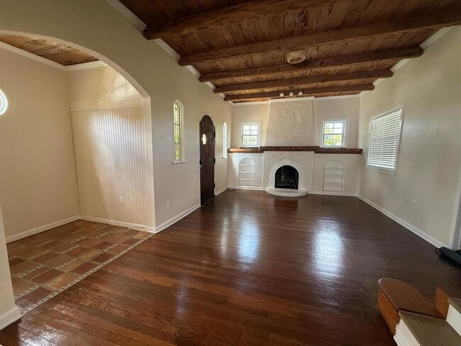 Foto del edificio - 359 Greenbriar Dr