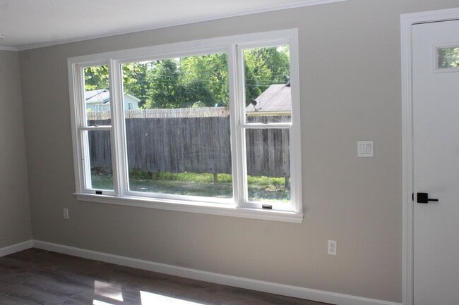 Building Photo - Adorable 2 Bedroom in Moultonborough