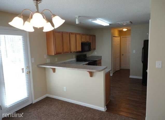 Building Photo - 7 Toms Rock Pl