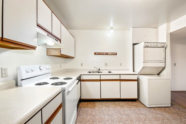 Building Photo - 1029 Ridge Dr