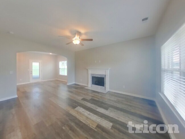 Foto del edificio - 143 Edgefield Ct