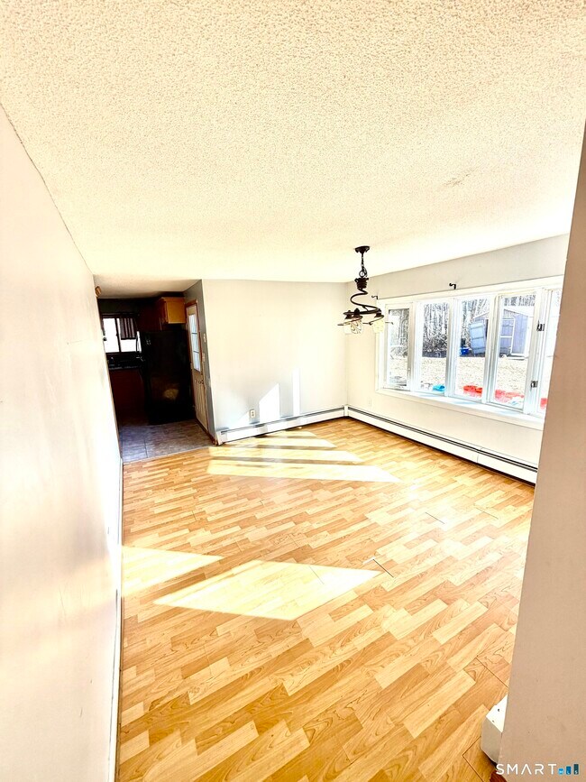 Foto del edificio - 79 Elmwood Heights