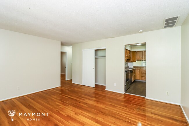 Foto del edificio - 5500 Ehrling Rd
