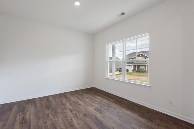 Building Photo - 124 Kaley Ln