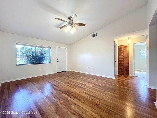 Building Photo - 640 Casa Grande Dr