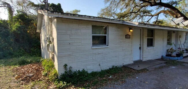Building Photo - 607 S. 70th St. Unit A-B