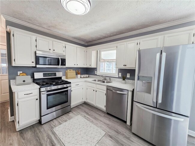 Building Photo - 116 Crossroads Estate Dr