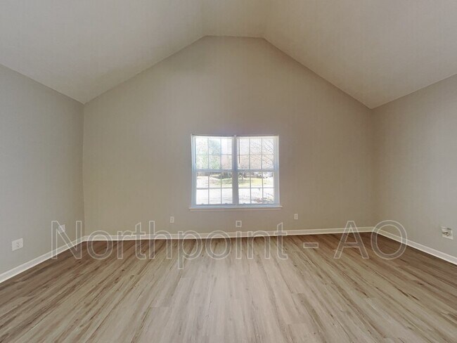 Building Photo - 1311 Birch Ct